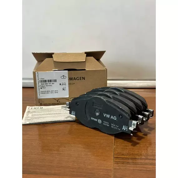 Колодки тормозные VAG (VW/Audi/Skoda/Seat) 5Q0698151AH Передние