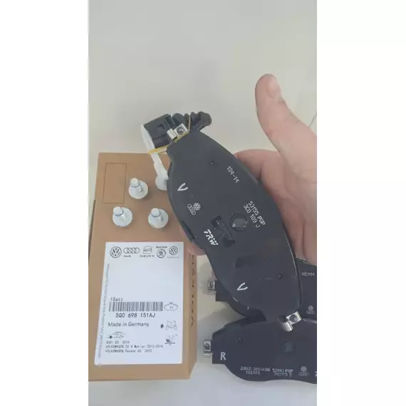 Тормозные колодки VAG (VW/Audi/Skoda/Seat) 5Q0698151AJ Передние