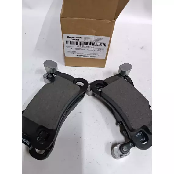 Тормозные колодки 9Y0698451AC