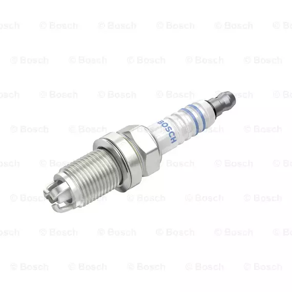 Свеча зажигания Bosch 0241235752