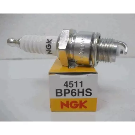Свеча зажигания NGK BP6HS