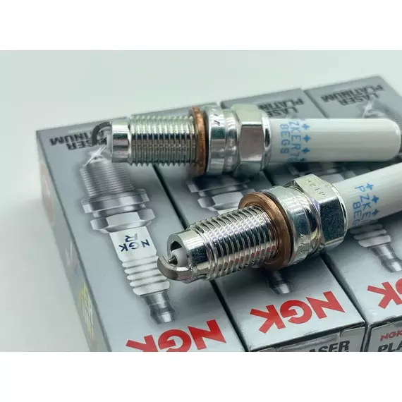 Свеча зажигания платиновая NGK LASER PLATINUM 93231 1 ШТ для автомобилей группы VAG / 04E 905 601B, VW 1.2-1.4 TSi 12-, AUDI A3 1.2-1.4 TFSI 04.12-> SEAT Ibiza V 1.4 TSI 10.13->/ Leon, Leon SC, Leon ST 1