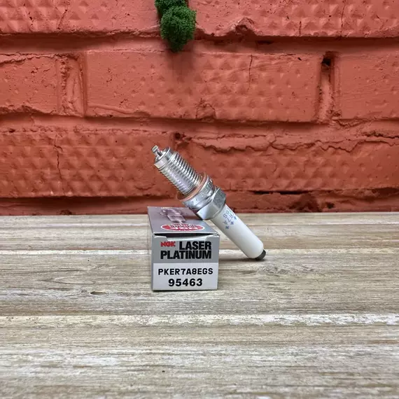Свеча зажигания NGK 95463