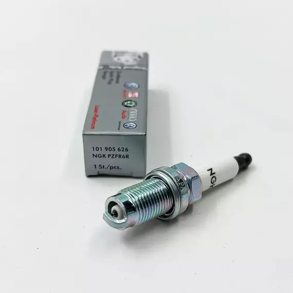 Свеча зажигания VAG 101905626 для Volkswagen Golf Jetta Passat Tiguan Touran, Skoda Fabia Octavia SuperB Yeti, Rapid SEAT Leon, AUDI A1 A3 / 1шт